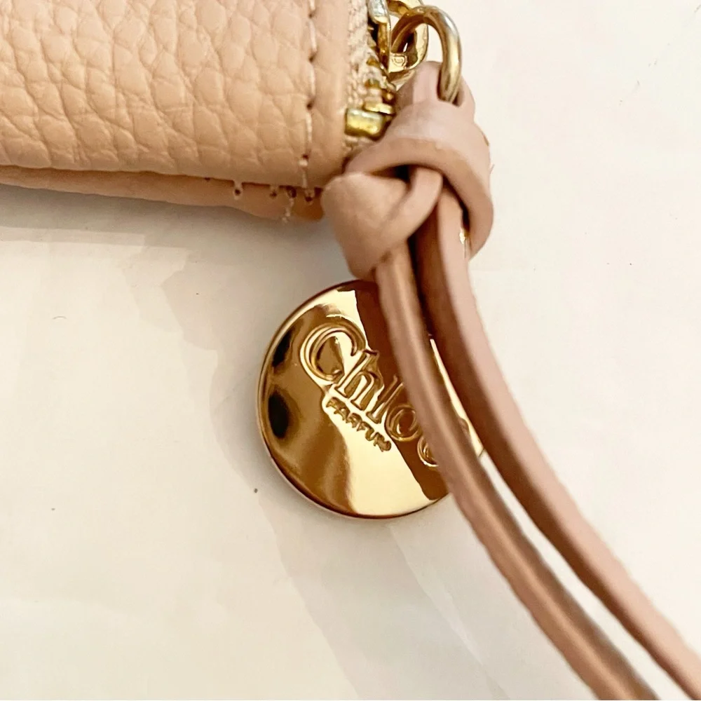 Chloe Parfumes Pink Pebbled Leather Small Clutch Bag Zipper Pouch Gold Hardware